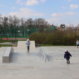 powiększ zdjęcie: LBO 2022. Przy ul. Bydgoskiej powstał mini skatepark dla najmłodszych