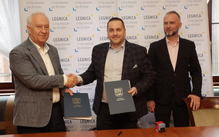 Miasto podpisało umowę z wykonawcą przebudowy kompleksów sportowych