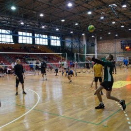 Zagraj w wiosennym turnieju siatkówki. Rozpoczęły się już zapisy