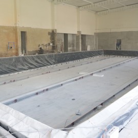 powiększ zdjęcie: Przebudowa basenu Bąbelek. Przygotowania do montażu stalowej niecki