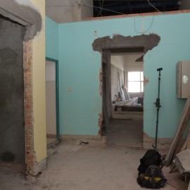 powiększ zdjęcie: Przebudowa basenu Bąbelek. Przygotowania do montażu stalowej niecki