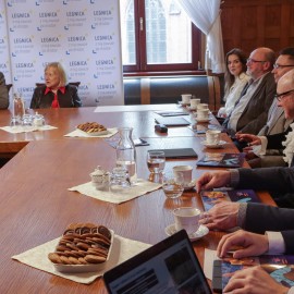 powiększ zdjęcie: 100 tys. euro od Viessmanna dla Legnicy