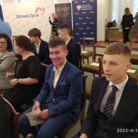 powiększ zdjęcie: Uczniowie legnickiego energetyka najlepsi w konkursie o promowaniu zdrowia