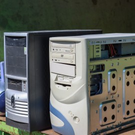 powiększ zdjęcie: Wymienialiśmy sadzonki za elektrośmieci. To była udana akcja