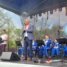 powiększ zdjęcie: Radośnie obchodziliśmy majowe święta. Było wiele atrakcji