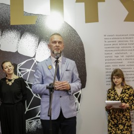 powiększ zdjęcie: Koreanka Youjin Um zdobyła nagrodę główną Festiwalu SREBRO