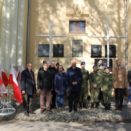 powiększ zdjęcie: Uczciliśmy 78 rocznicę zakończenia II wojny światowej
