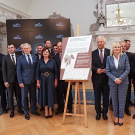 powiększ zdjęcie: Legnica: 61,4 mln euro dla samorządów