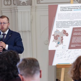 powiększ zdjęcie: Legnica: 61,4 mln euro dla samorządów