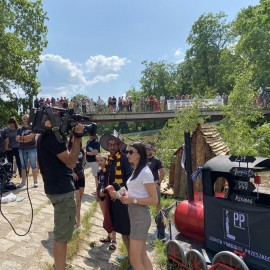 powiększ zdjęcie: Magiczny pociąg wygrał XXII Spływ Samoróbek
