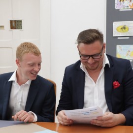 powiększ zdjęcie: Inauguracyjna sesja Młodzieżowej Rady Miejskiej Legnicy