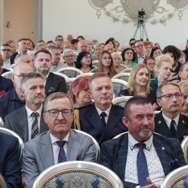 powiększ zdjęcie: Uroczysta sesja Rady Miejskiej Legnicy