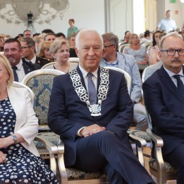 powiększ zdjęcie: Uroczysta sesja Rady Miejskiej Legnicy