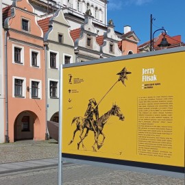 powiększ zdjęcie: Legnicki Satyrykon. Zapraszamy na wystawę poświęconą Jerzemu Flisakowi