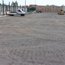 powiększ zdjęcie: Przebudowa kompleksów sportowych w II LO, ZSB i Parku Miejskim