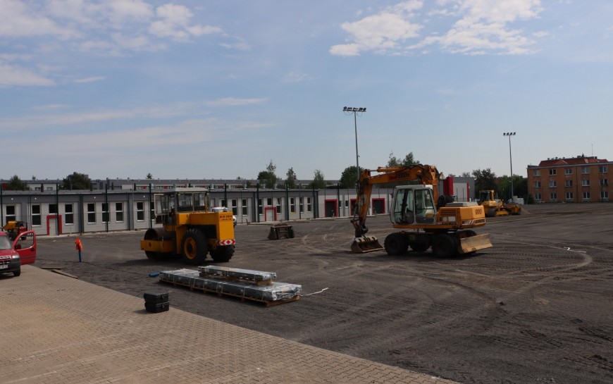 Przebudowa kompleksów sportowych w II LO, ZSB i Parku Miejskim