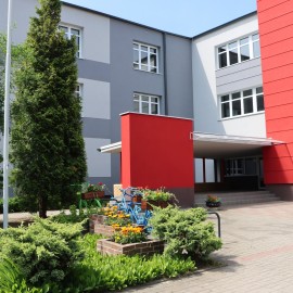powiększ zdjęcie: Termomodernizacja Zespołu Szkół Budowlanych już zakończona