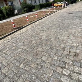 powiększ zdjęcie: LBO. Zakończyła się budowa chodnika oraz miejsc postojowych na ulicy Wiązowej