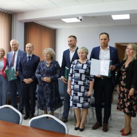 powiększ zdjęcie: Blisko 21,5 mln zł dla Legnicy
