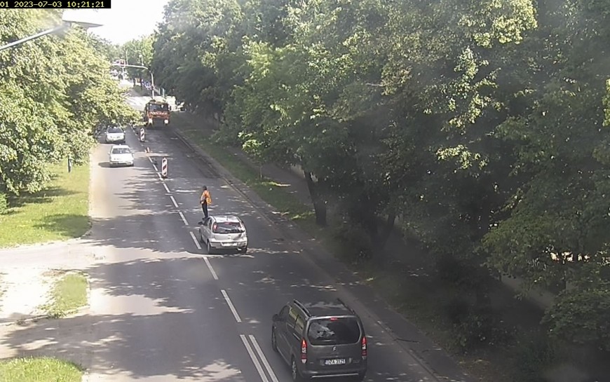 Naprawa nawierzchni na al. Rzeczypospolitej. Uwaga na utrudnienia