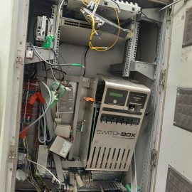 powiększ zdjęcie: Zniszczył sterownik sygnalizacji świetlnej