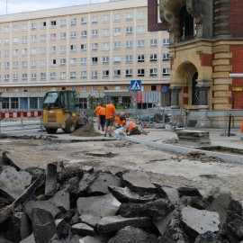 powiększ zdjęcie: Przebudowa placu Słowiańskiego. Rozpoczęły się prace na ul. Wjazdowej