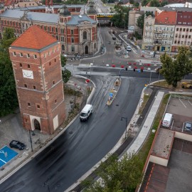 powiększ zdjęcie: Przebudowa ul. Pocztowej. Warstwa ścieralna asfaltu już położona