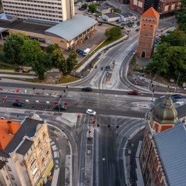 powiększ zdjęcie: Przebudowa ul. Pocztowej. Warstwa ścieralna asfaltu już położona