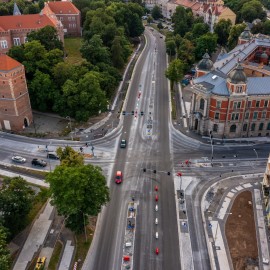 powiększ zdjęcie: Przebudowa ul. Pocztowej. Warstwa ścieralna asfaltu już położona