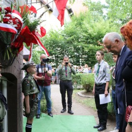 powiększ zdjęcie: Uczciliśmy 79 rocznicę Powstania Warszawskiego