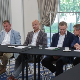 powiększ zdjęcie: Samorządowcy pracują nad strategią ZIT