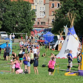 powiększ zdjęcie: Świetnie bawiliśmy się na smakowitym festynie na Kartuzach