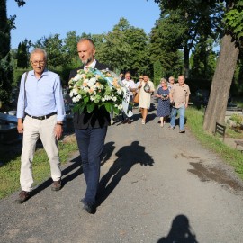 powiększ zdjęcie: Uczciliśmy pamięć Tadeusza Gumińskiego, Honorowego Obywatela Legnicy