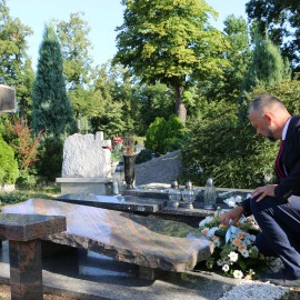 powiększ zdjęcie: Uczciliśmy pamięć Tadeusza Gumińskiego, Honorowego Obywatela Legnicy