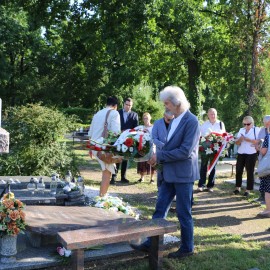 powiększ zdjęcie: Uczciliśmy pamięć Tadeusza Gumińskiego, Honorowego Obywatela Legnicy
