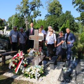 powiększ zdjęcie: Uczciliśmy pamięć Tadeusza Gumińskiego, Honorowego Obywatela Legnicy