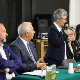 powiększ zdjęcie: Narada z dyrektorami szkół i placówek oświatowych