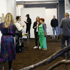 powiększ zdjęcie: Współcześni artyści opowiedzieli o ziemiach odzyskanych na wystawie ZIEMIA ...