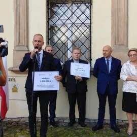 powiększ zdjęcie: 5,5 mln zł dla Legnicy na zabytki