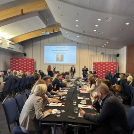 powiększ zdjęcie: Dobry klimat dla biznesu