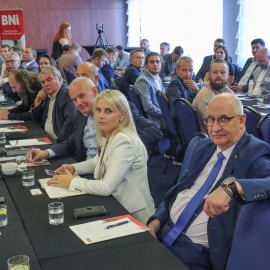 powiększ zdjęcie: Dobry klimat dla biznesu