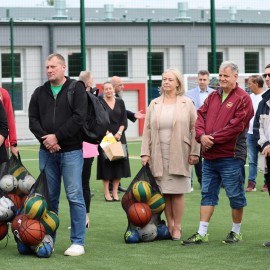 powiększ zdjęcie: Nowoczesne boisko i zmodernizowany Zespół Szkół Budowlanych w Legnicy