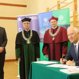 powiększ zdjęcie: Podpisano list intencyjny pomiędzy Legnicą a Politechniką Wrocławską