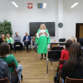 powiększ zdjęcie: Kampania HEJt podbija serca legnickich uczniów
