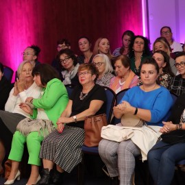 powiększ zdjęcie: 22. Spotkanie Kobiet w Legnicy - Kinga Zawodnik i 250 legniczanek