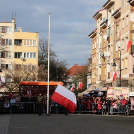 powiększ zdjęcie: Święto Niepodległości w Legnicy – było patriotycznie i radośnie