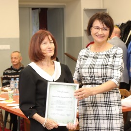 powiększ zdjęcie: Odnowiona siedziba szczęśliwych emerytów