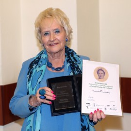 powiększ zdjęcie: Bogumiła Słomczyńska w gronie nominowanych do Nagrody im. Ireny Sendlerowej
