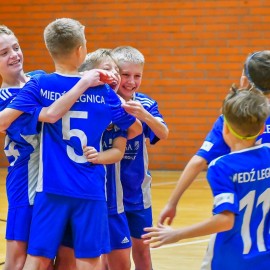 powiększ zdjęcie: Miedź Legnica zwyciężyła w Międzynarodowym Turniej Piłki Nożnej w Legnicy