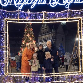 powiększ zdjęcie: Świąteczne iluminacje rozświetliły Legnicę